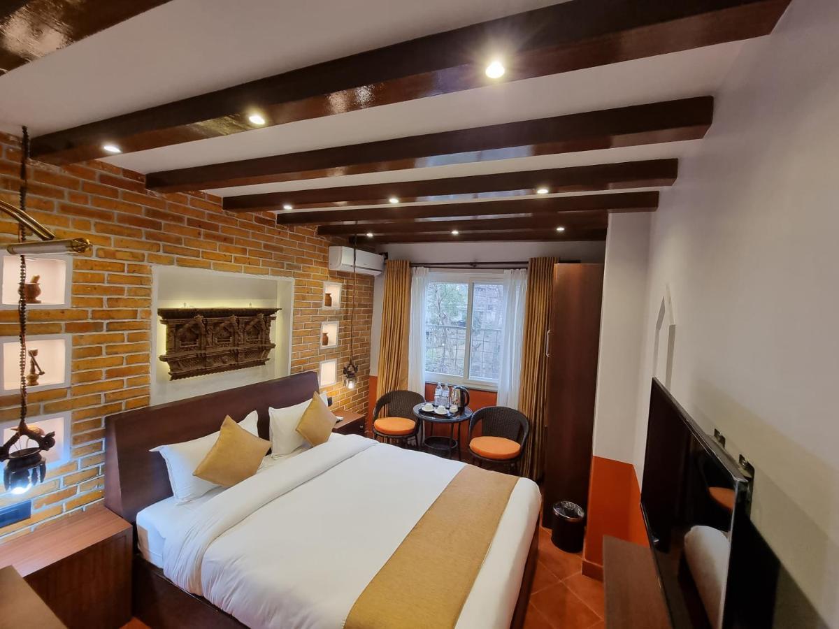 Chautari Boutique Hotel Pokhara Kültér fotó