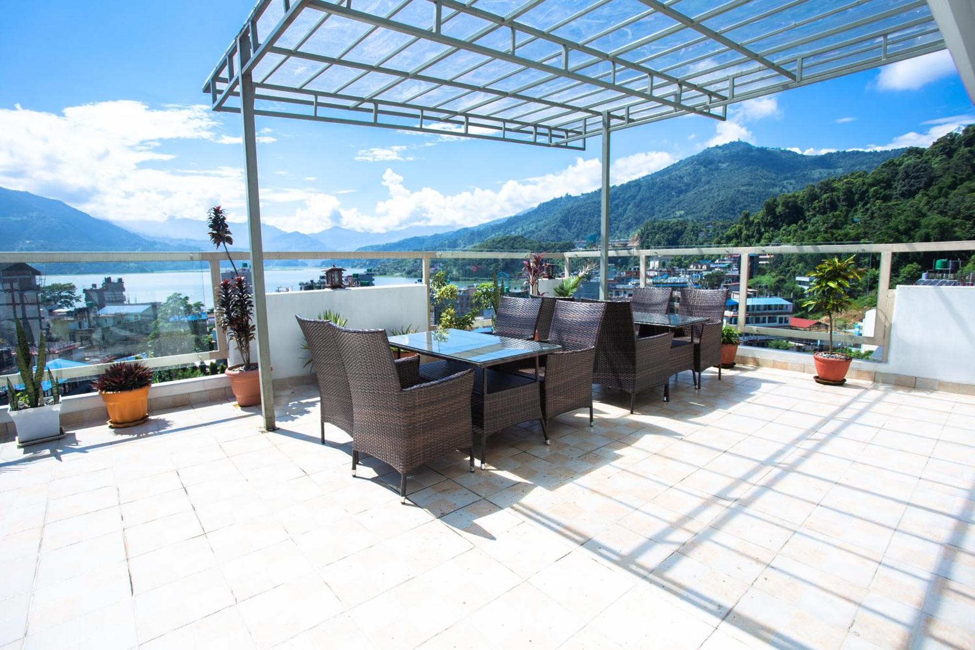 Chautari Boutique Hotel Pokhara Kültér fotó