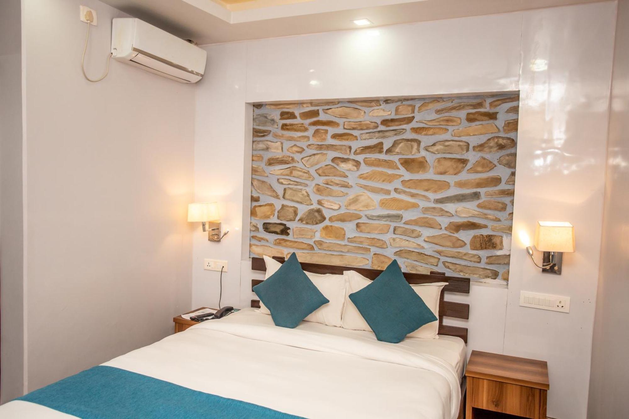 Chautari Boutique Hotel Pokhara Kültér fotó